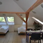Pod Starymi Lipami Ubytování v soukromí *