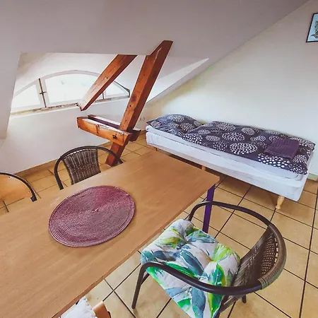 Pod Starymi Lipami Quarto em Acomodações Particulares Estetino
