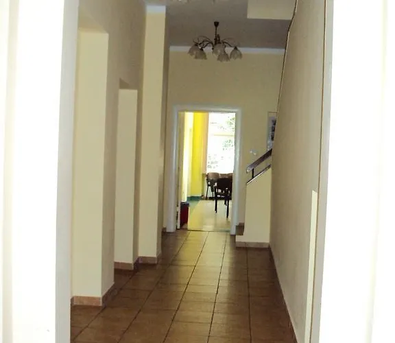 ホームステイ Pod Starymi Lipami *